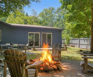Architect-Designed Transformation: Experience Modern Luxury at 5 Lazy Brook Lane