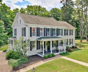 Timeless Elegance Meets Modern Comfort: A Historic 1880 Colonial Farmhouse Retreat